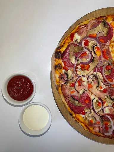 PIZZERIA NA OKRĄGŁO Z PIECA!